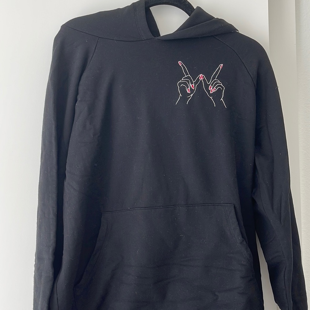 SONG OF STYLE BLACK GRL PWR SWEATER